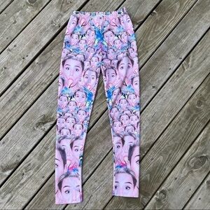 ** Miley Cyrus Bangerz Tour Ice Cream Leggings Size S